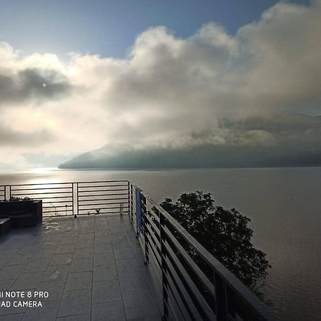 Noah River House Оршова Экстерьер фото